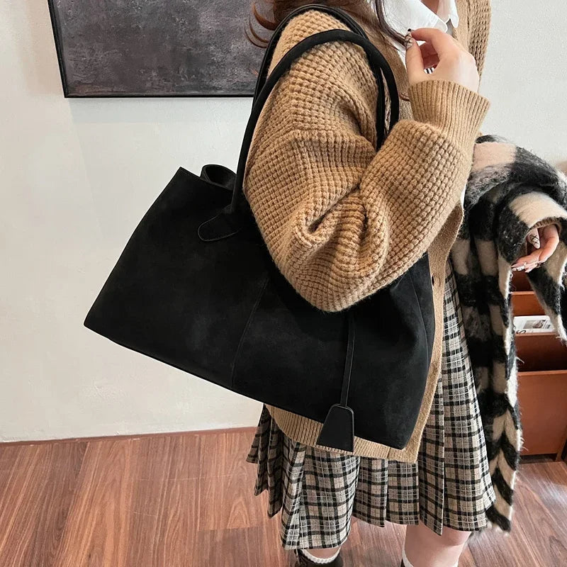 Bolsa Feminina de Camurça Safira SF297