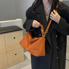 Bolsa Feminina de Camurça Safira SF618