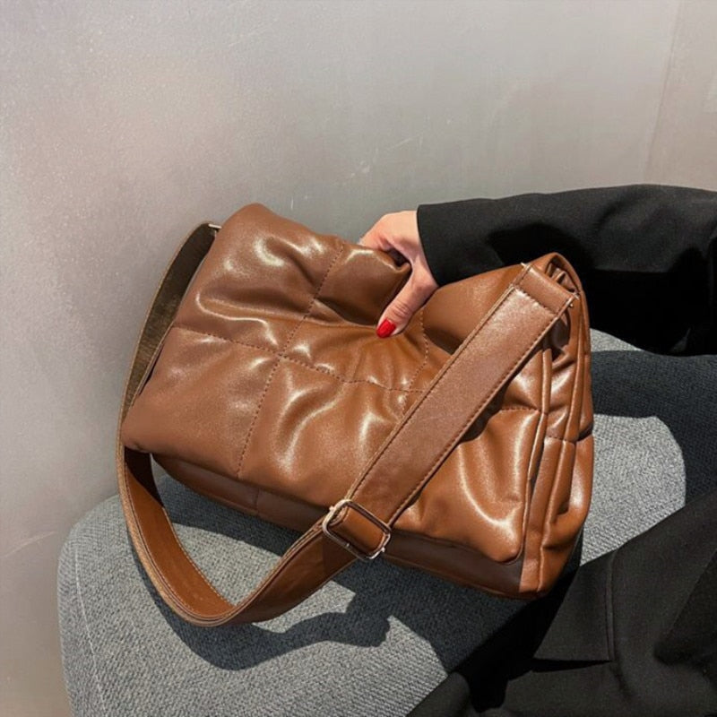 Bolsa Feminina de Material Sintético Safira SF812