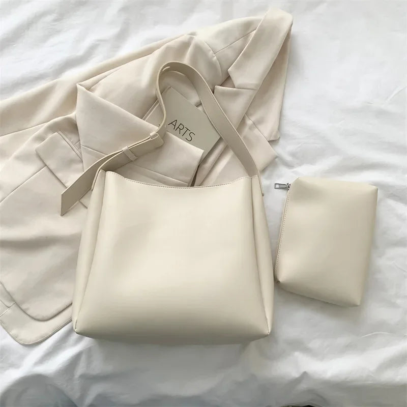 Bolsa em Couro Legítimo + Necessaire Safira SF582