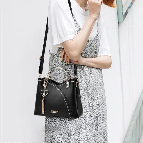 Bolsa Feminina de Couro Ecológico Safira SF816