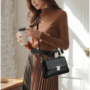 Bolsa Feminina de Couro Legítimo Safira SF431