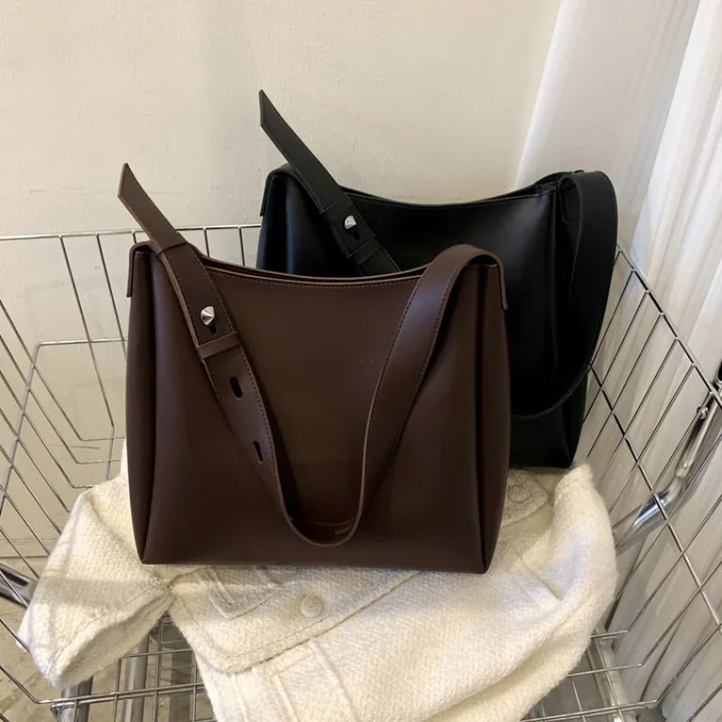Bolsa em Couro Legítimo + Necessaire Safira SF582