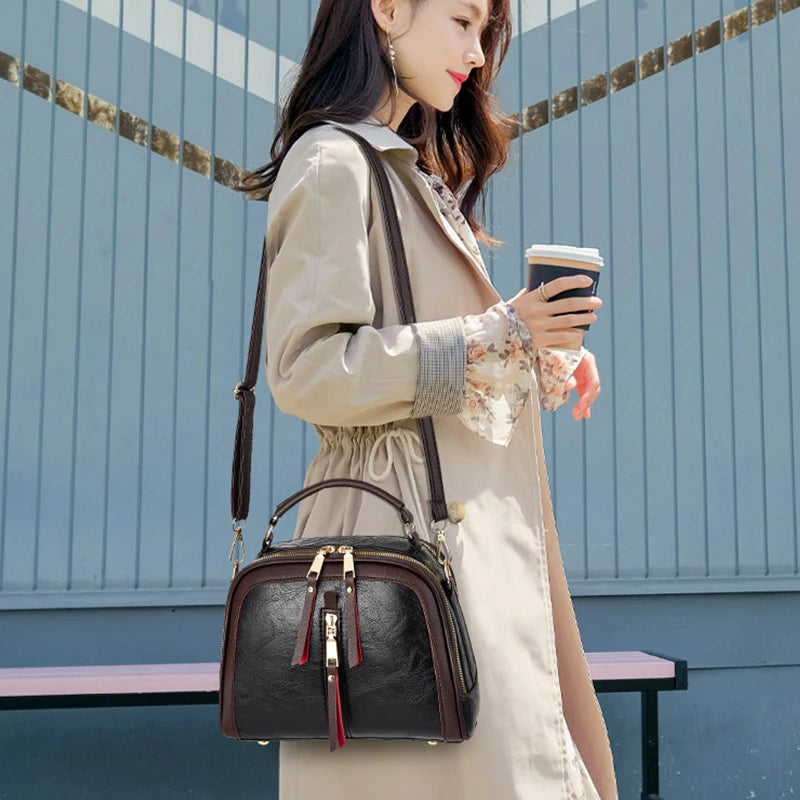 Bolsa Pequena em Couro Legítimo - Safira SF421