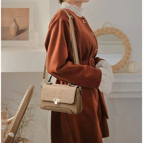 Bolsa Feminina de Couro Legítimo Safira SF431