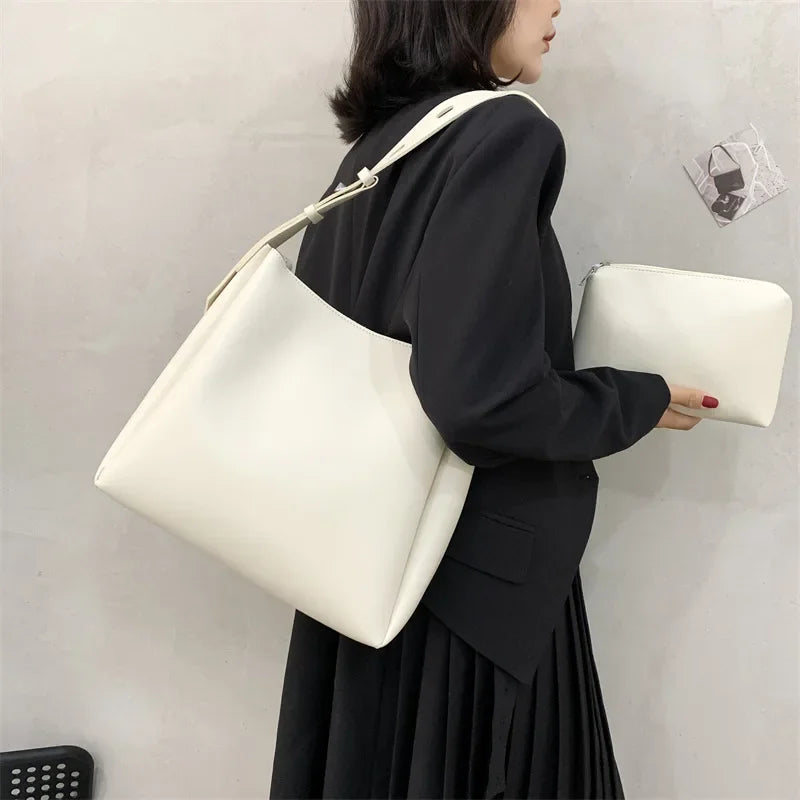 Bolsa em Couro Legítimo + Necessaire Safira SF582